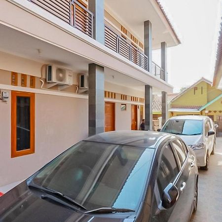 Wisma Andali Syariah Near Rsud Cideres Majalengka Exterior photo