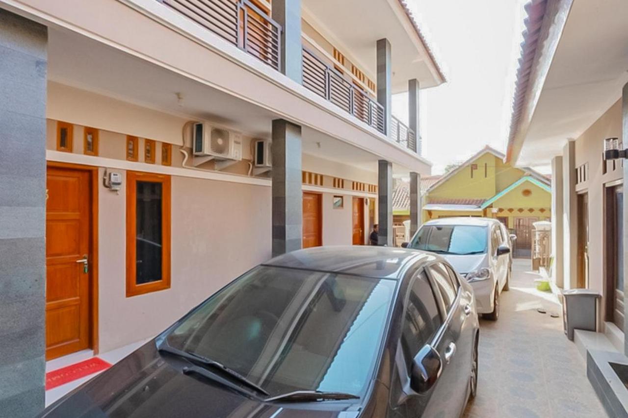Wisma Andali Syariah Near Rsud Cideres Majalengka Exterior photo